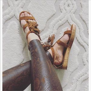 Mossimo Supply Co. fringe boho sandals sz: 7.5